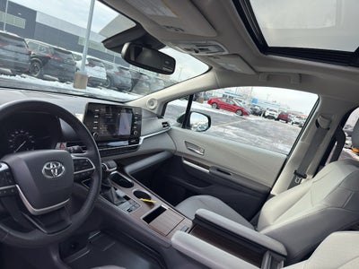 2021 Toyota Sienna XLE