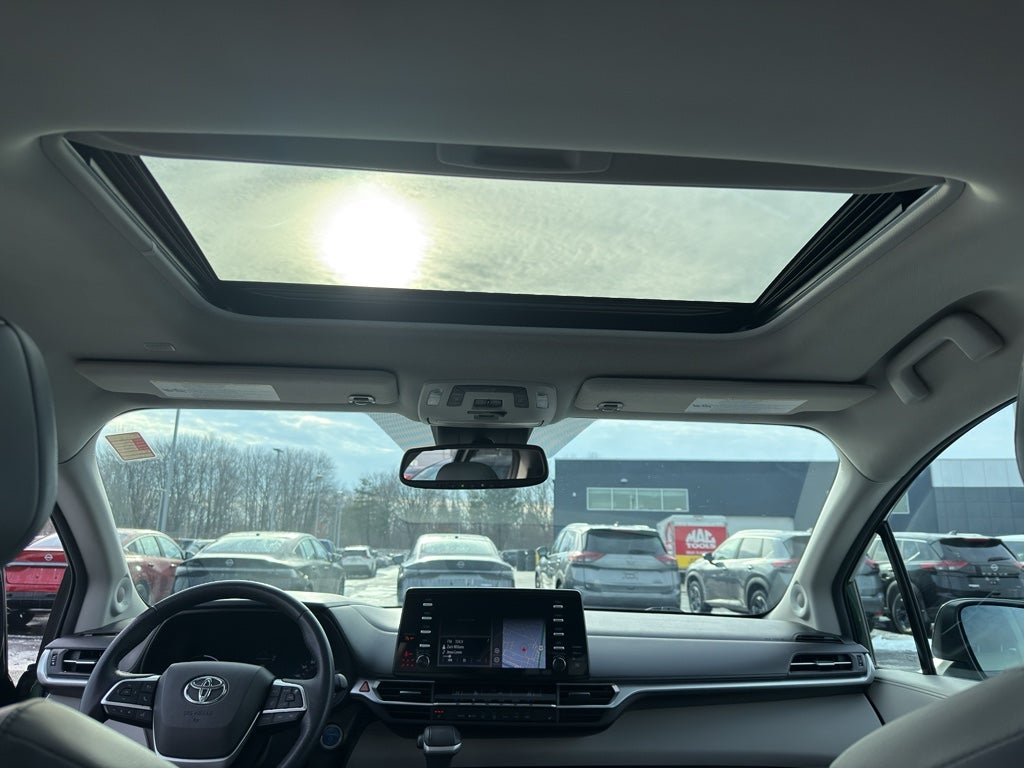 2021 Toyota Sienna XLE