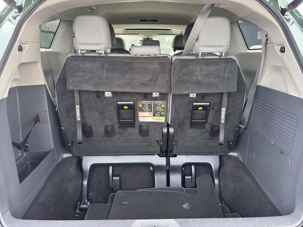 2021 Toyota Sienna XLE