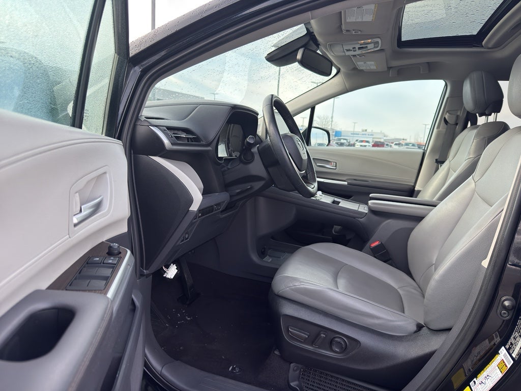 2022 Toyota Sienna XLE