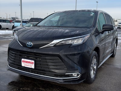 2022 Toyota Sienna XLE
