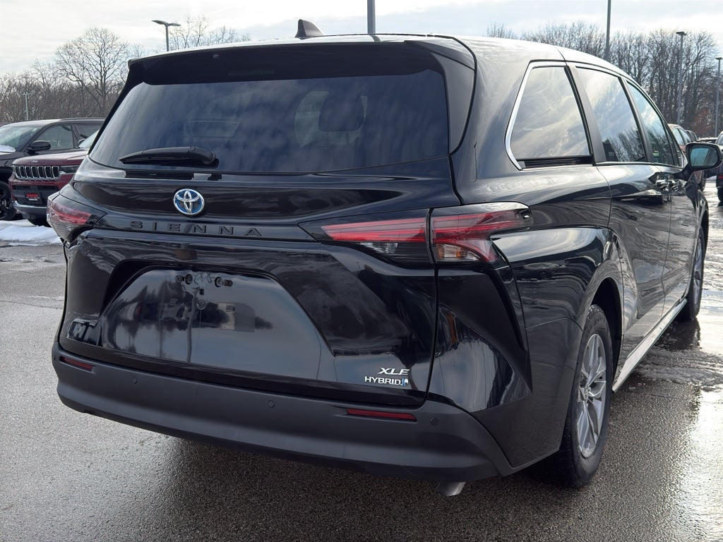 2022 Toyota Sienna XLE
