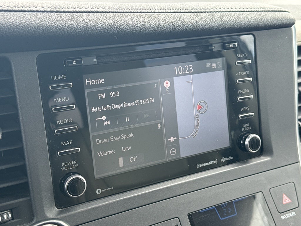 2018 Toyota Sienna XLE Auto Access Seat