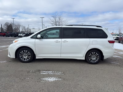 2018 Toyota Sienna XLE Auto Access Seat