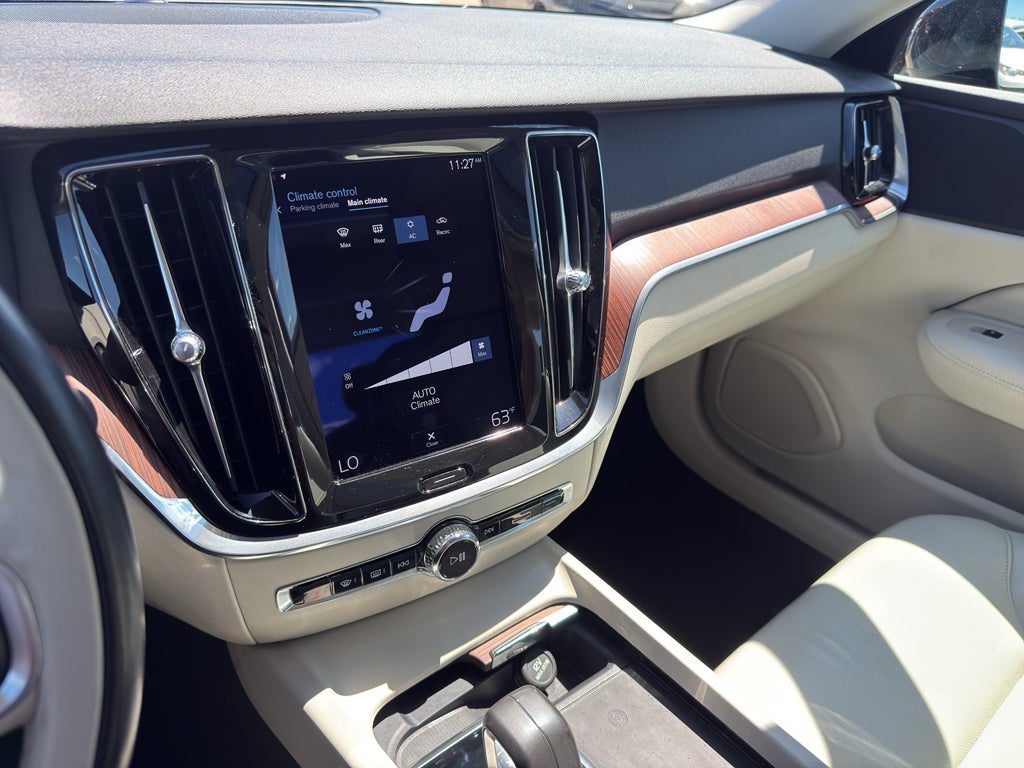 2022 Volvo S60 Momentum - Photo 22