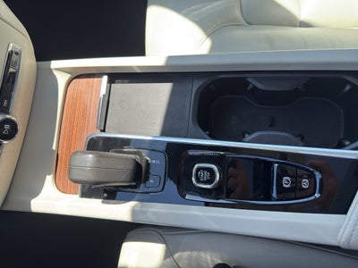 2022 Volvo S60 Momentum