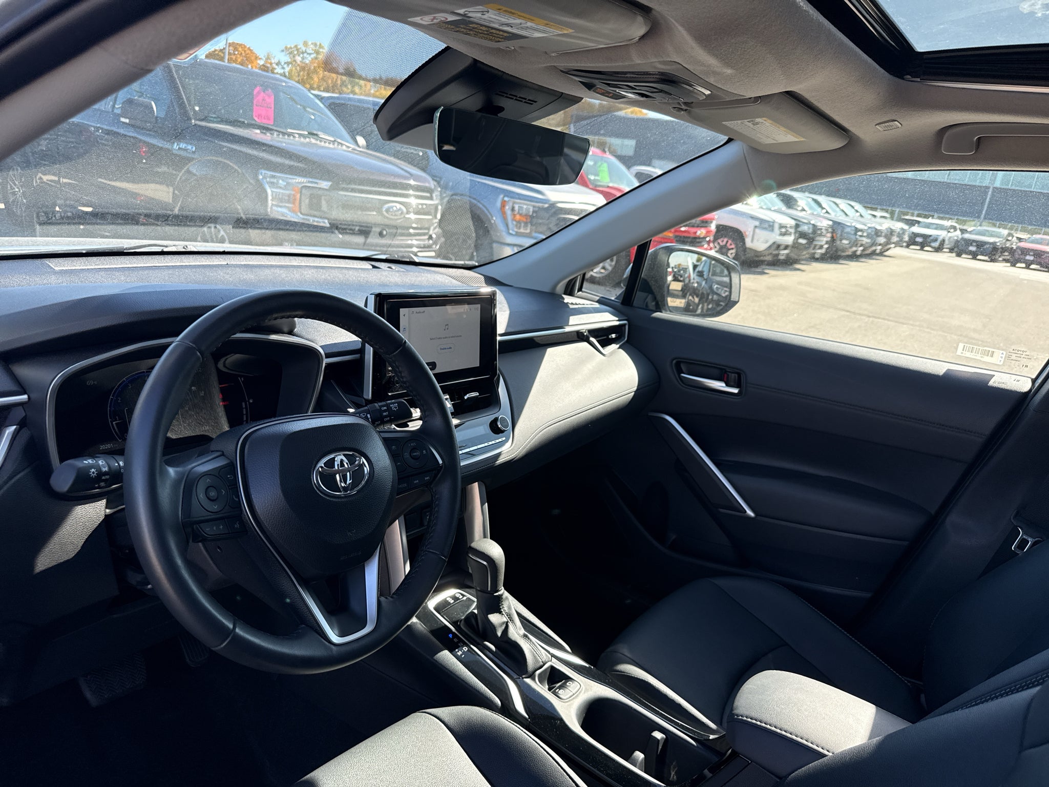 2025 Toyota Corolla Cross XLE