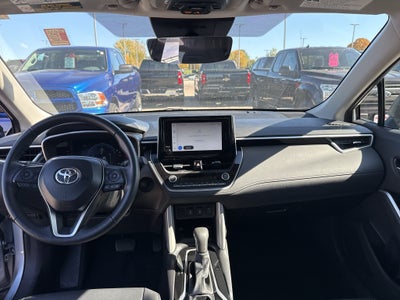 2025 Toyota Corolla Cross XLE