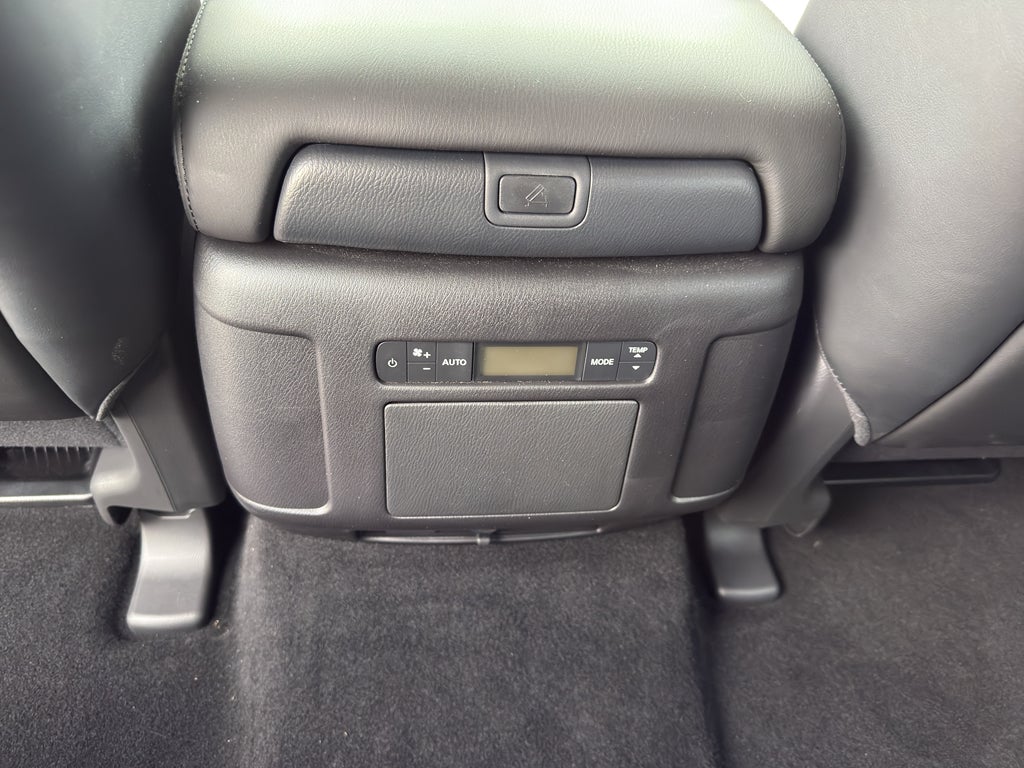 2024 Nissan Armada SV