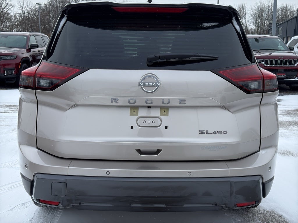 2025 Nissan Rogue SL