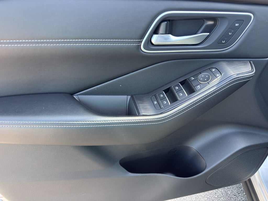 2021 Nissan Rogue Base