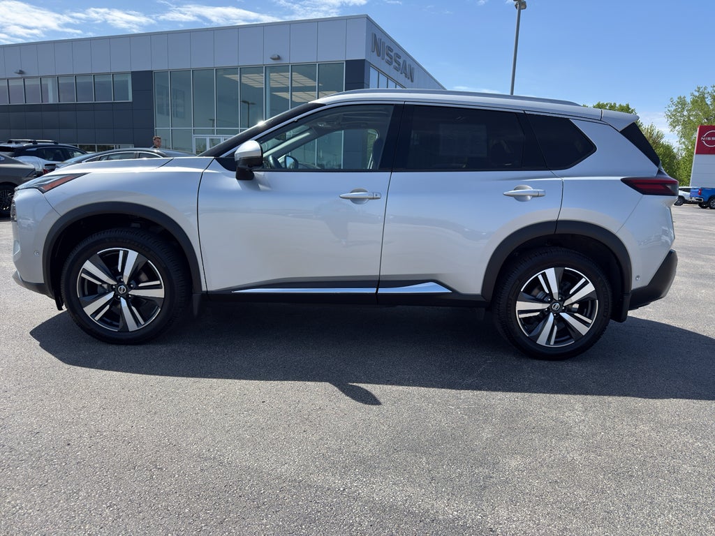 2021 Nissan Rogue Base