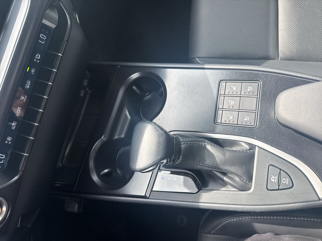 2023 Lexus UX 250h F SPORT Design