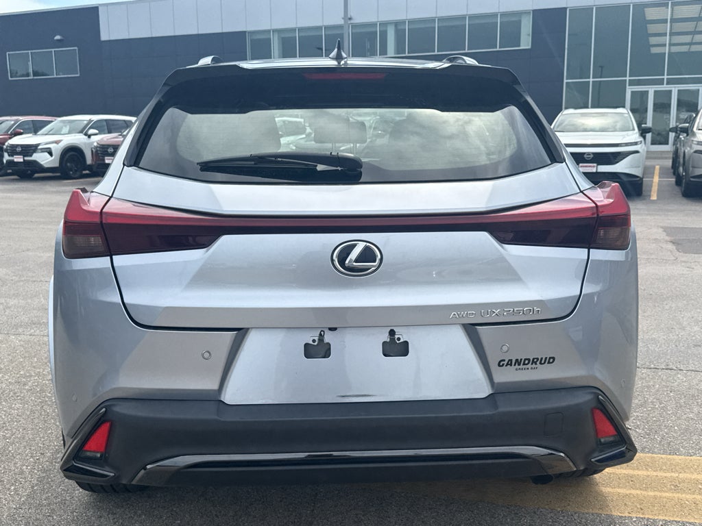 2023 Lexus UX 250h F SPORT Design