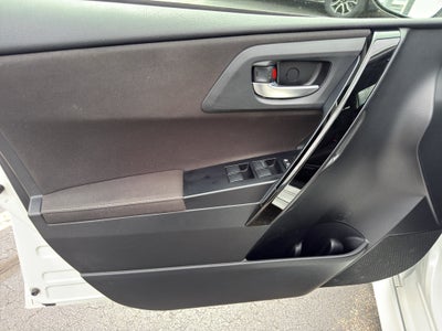 2017 Toyota Corolla iM 5DR HB CVT