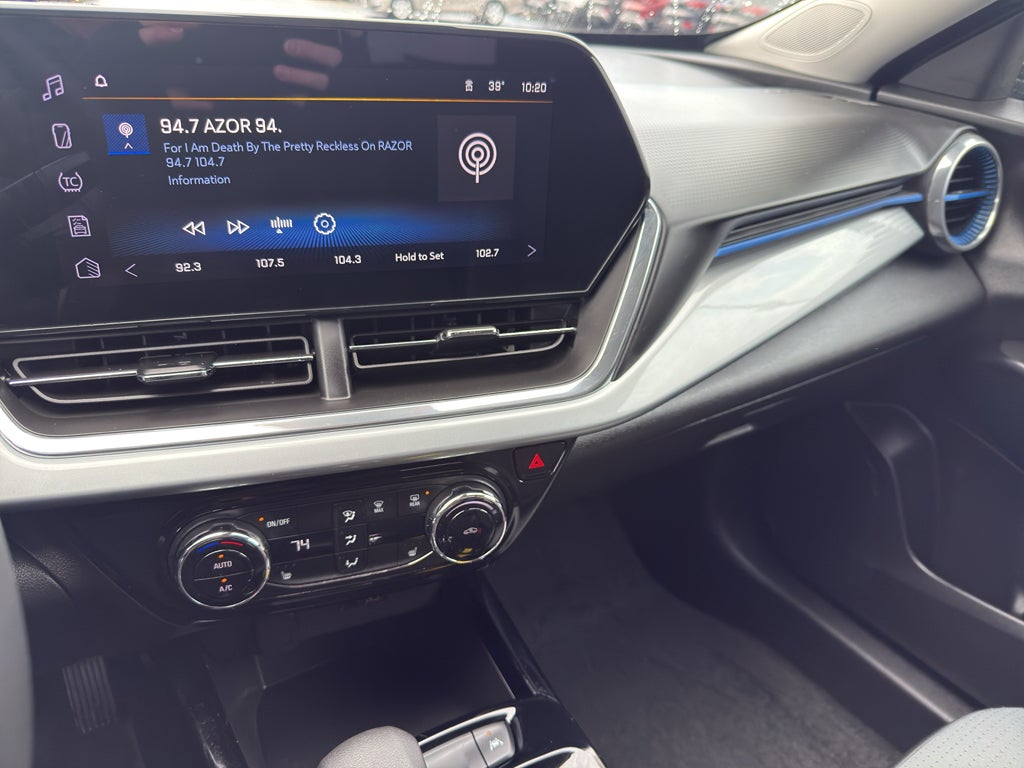 2025 Chevrolet Trax LT