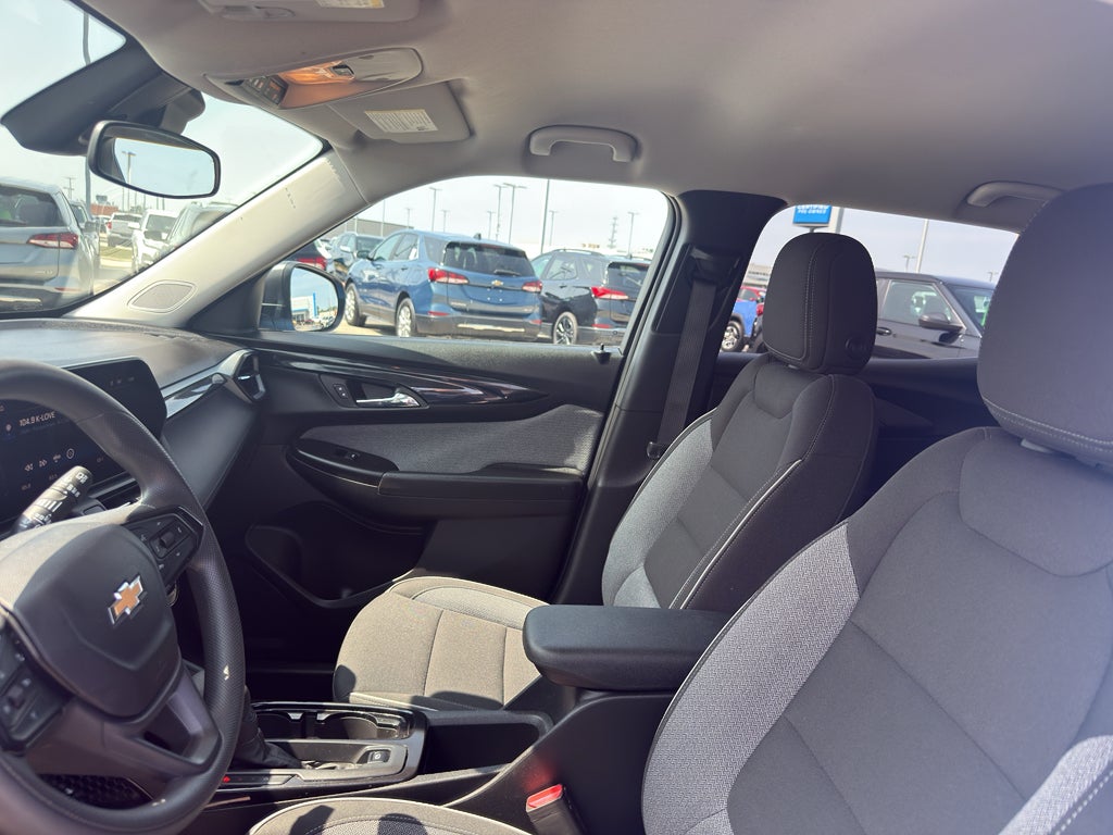 2024 Chevrolet TrailBlazer LS - Photo 25