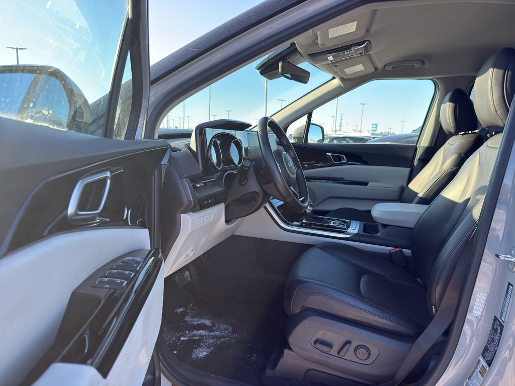 2024 Kia Carnival EX