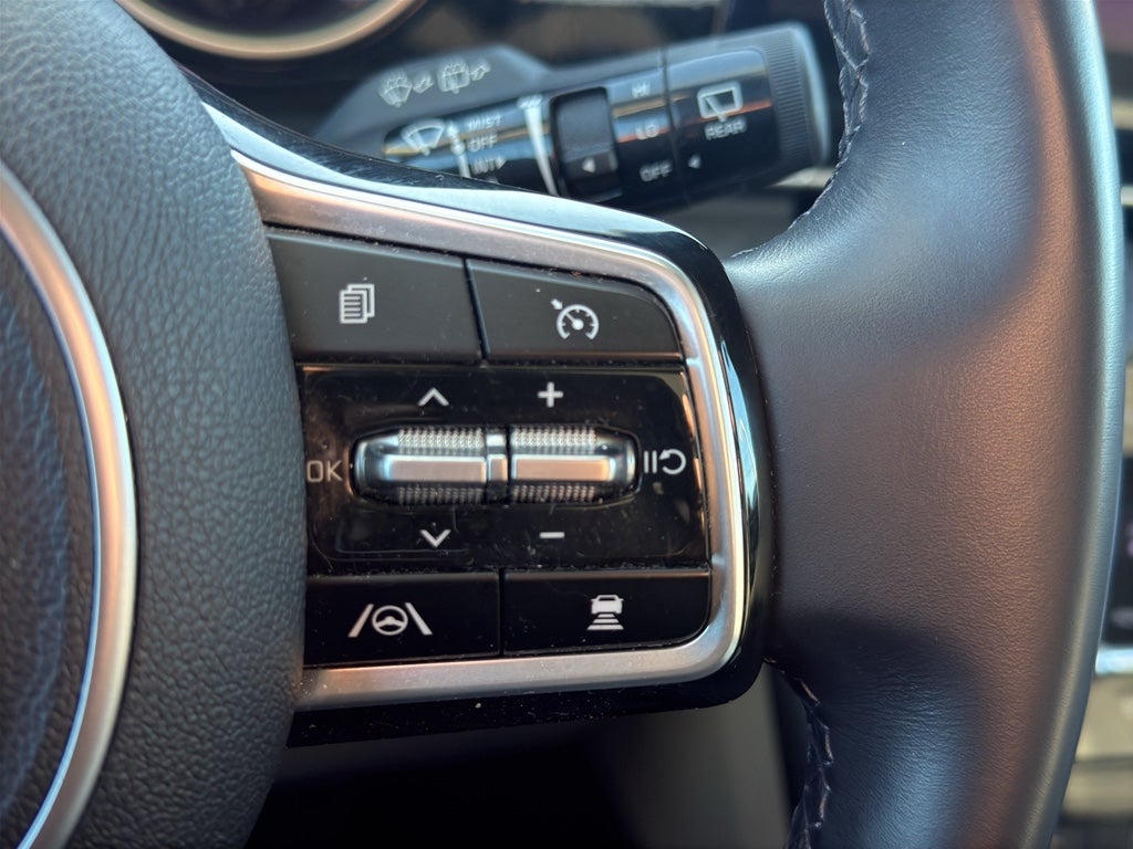 2024 Kia Carnival EX