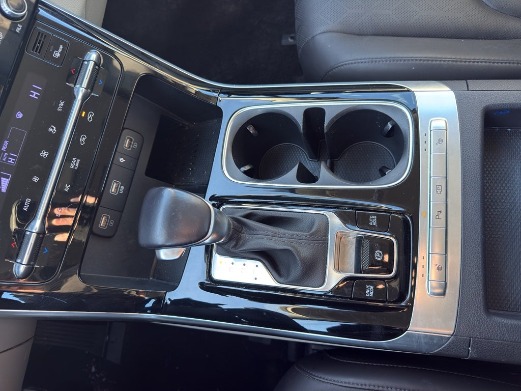 2024 Kia Carnival EX