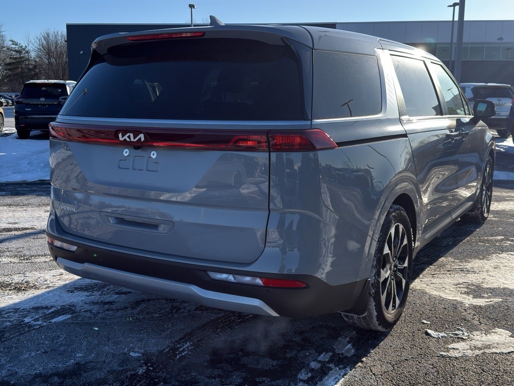 2024 Kia Carnival EX