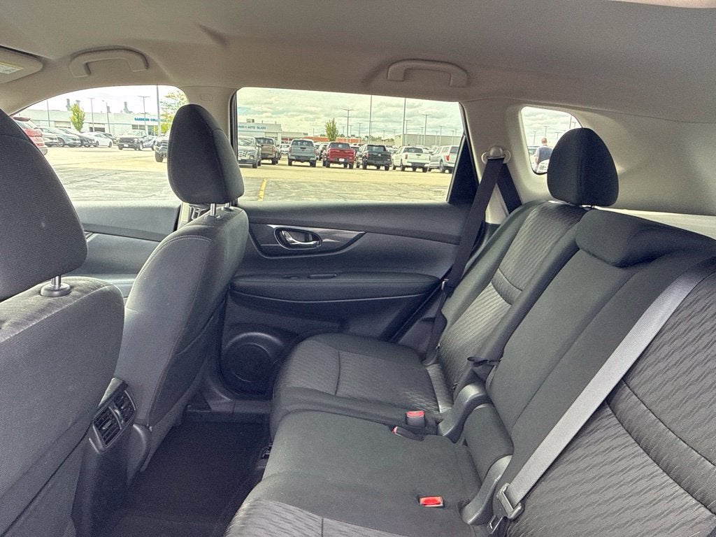 2018 Nissan Rogue SV