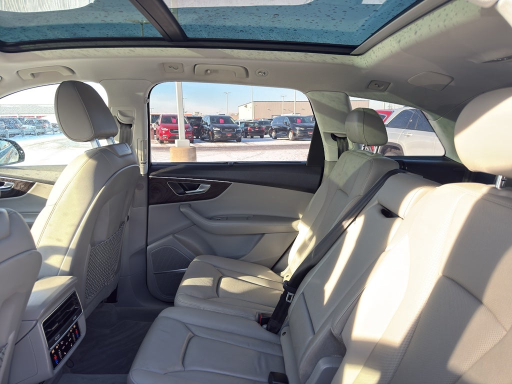 2021 Audi Q7 Prestige