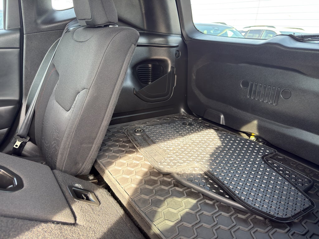 2022 Jeep Renegade Trailhawk